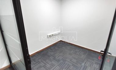 Oficina en Arriendo en A pasos del Metro Pedro de Valdivia