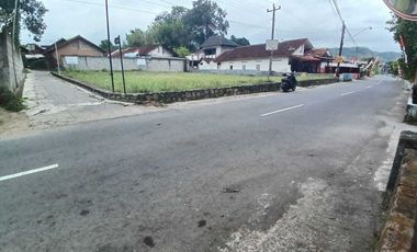 DIJUAL TANAH STRATEGIS PIYUNGAN JOGJA 719 M2 HOOK, SHM READY!