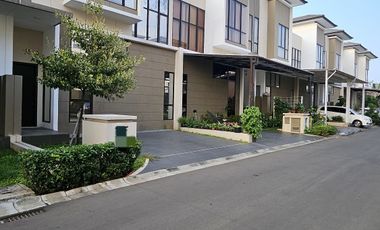 Disewakan Rumah Mewah 4 lantai di Asya jgc cakung harga Nego Full furn