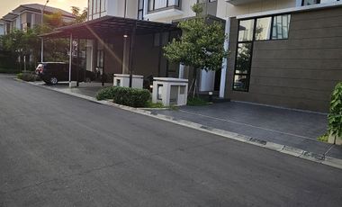 Disewakan Rumah Mewah 4 lantai di Asya jgc cakung harga Nego Full furn