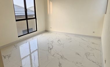 Disewakan Rumah Mewah 4 lantai di Asya jgc cakung harga Nego Full furn