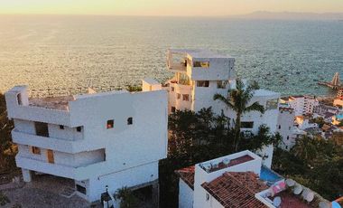 215 C Gardenias Penthouse 4