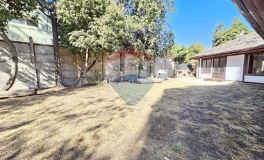 CASA FINES COMERCIALES - METRO MANQUEHUE