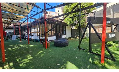 CASA FINES COMERCIALES - METRO MANQUEHUE