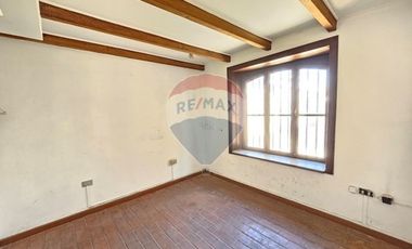 CASA FINES COMERCIALES - METRO MANQUEHUE