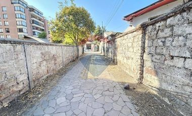 CASA FINES COMERCIALES - METRO MANQUEHUE