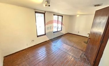 CASA FINES COMERCIALES - METRO MANQUEHUE