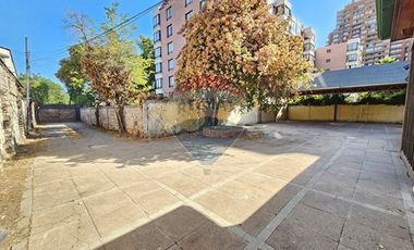 CASA FINES COMERCIALES - METRO MANQUEHUE