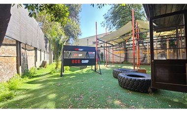 CASA FINES COMERCIALES - METRO MANQUEHUE