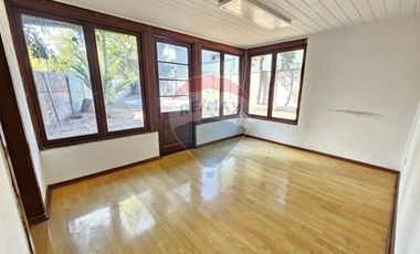 CASA FINES COMERCIALES - METRO MANQUEHUE