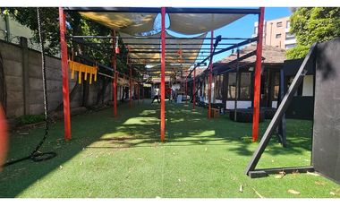 CASA FINES COMERCIALES - METRO MANQUEHUE