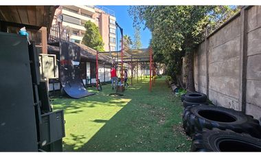 CASA FINES COMERCIALES - METRO MANQUEHUE