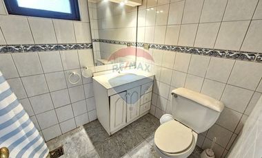 CASA FINES COMERCIALES - METRO MANQUEHUE