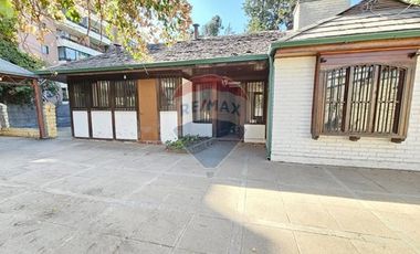 CASA FINES COMERCIALES - METRO MANQUEHUE