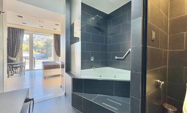 Arriendo (HOTEL) CON PATENTES COMERCIALES