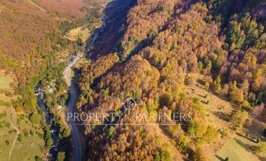 Terreno con mágico entorno natural,Curarrehue.