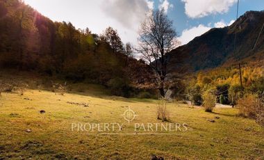 Terreno con mágico entorno natural,Curarrehue.