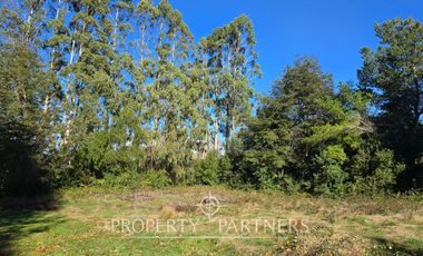 Espectacular parcela de 5.388 m2 en primera línea con acceso a lago a minutos del centro de Puerto Varas