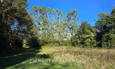 Espectacular parcela de 5.388 m2 en primera línea con acceso a lago a minutos del centro de Puerto Varas