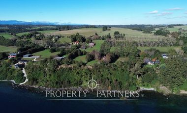 Espectacular parcela de 5.388 m2 en primera línea con acceso a lago a minutos del centro de Puerto Varas