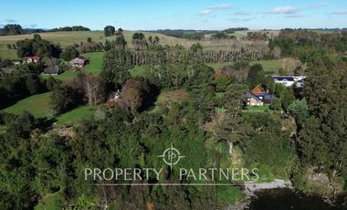 Espectacular parcela de 5.388 m2 en primera línea con acceso a lago a minutos del centro de Puerto Varas