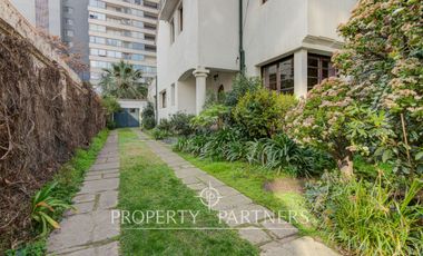 Linda y amplia casa ubicada en el corazón de Providencia