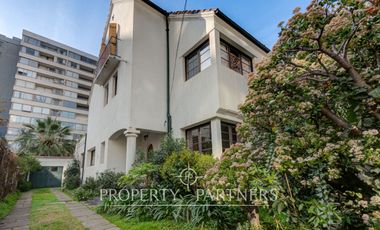 Linda y amplia casa ubicada en el corazón de Providencia