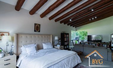 PRIVADA EXCLUSIVA DE 5 CASAS, EN BOSQUES DE LAS LOMAS CON CANCHA DE TENIS