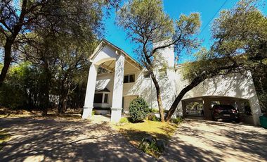 Las Delicias – Casa Amoblada con Pileta y Quincho en Alquiler