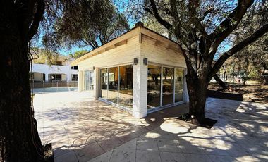 Las Delicias – Casa Amoblada con Pileta y Quincho en Alquiler