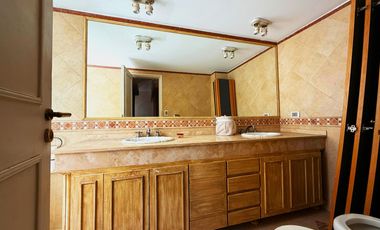 Las Delicias – Casa Amoblada con Pileta y Quincho en Alquiler