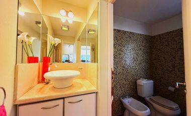 Las Delicias – Casa Amoblada con Pileta y Quincho en Alquiler