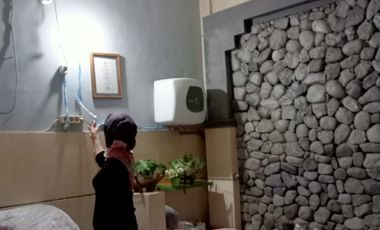 jual  rumah 0jln raya  cocok  untuk usaha