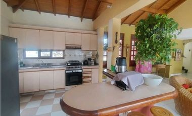 Se Vende de Finca con piscina