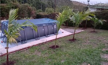 CASA CAMPESTRE EN RESTREPO VALLE