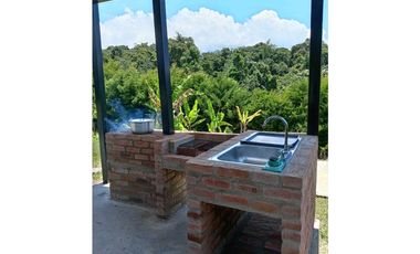 CASA CAMPESTRE EN RESTREPO VALLE