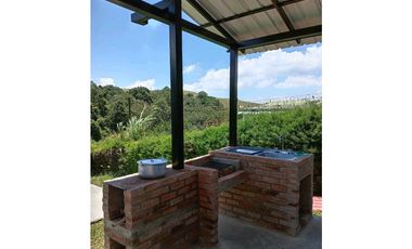 CASA CAMPESTRE EN RESTREPO VALLE