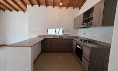 CASA EN VENTA UBICADA EN EL RETIRO, SECTOR LA MARIA