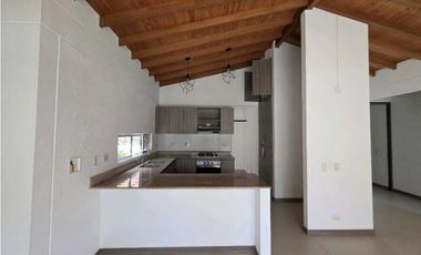 CASA EN VENTA UBICADA EN EL RETIRO, SECTOR LA MARIA