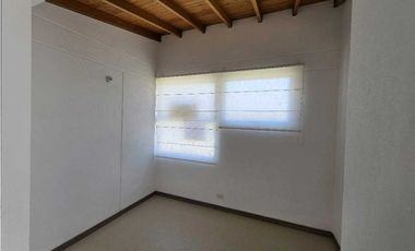 CASA EN VENTA UBICADA EN EL RETIRO, SECTOR LA MARIA