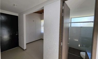 CASA EN VENTA UBICADA EN EL RETIRO, SECTOR LA MARIA