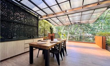 Vendo hermosa casa ubicada en sector Montessori Envigado