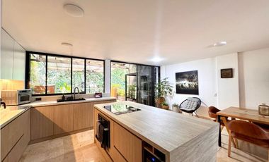 Vendo hermosa casa ubicada en sector Montessori Envigado