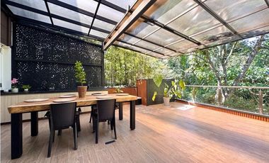 Vendo hermosa casa ubicada en sector Montessori Envigado