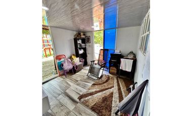 Casa campestre con piscina en venta - Santa Elena El Cerrito Valle