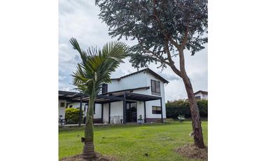 Venta de casa Campestre en el Carmen de Viboral vereda Campo Alegre