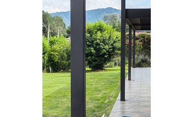 Venta de casa Campestre en el Carmen de Viboral vereda Campo Alegre