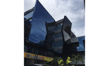 Sunset Strip Locales y Oficinas en Alquiler