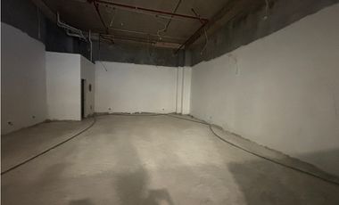 ARRAIJAN / WESTLAND MALL / LOCAL COMERCIAL / 85M / PLANTA BAJA