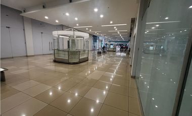 ARRAIJAN / WESTLAND MALL / LOCAL COMERCIAL / 85M / PLANTA BAJA